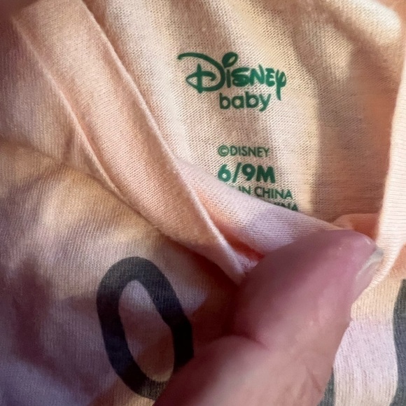 🧡 5 for $25 sale 🧡 DISNEY BABY onesie - Picture 2 of 3